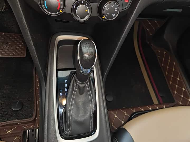 Фото 14 - Chevrolet Monza