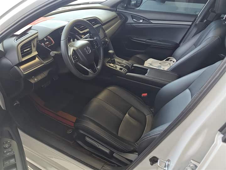 Фото 15 - Honda Civic