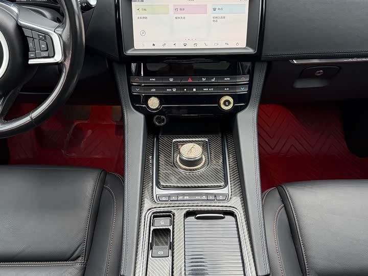 Фото 5 - Jaguar F-Pace