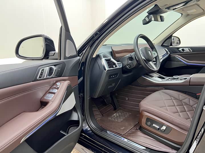 Фото 15 - BMW X5