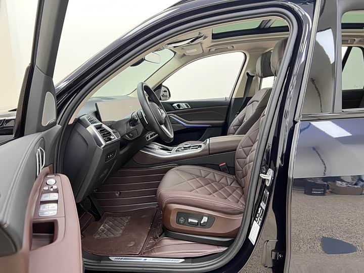 Фото 17 - BMW X5