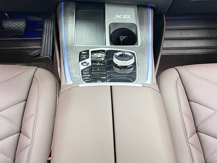 Фото 26 - BMW X5