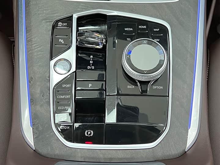 Фото 28 - BMW X5