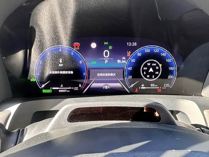 Фото 18 - Toyota Vellfire