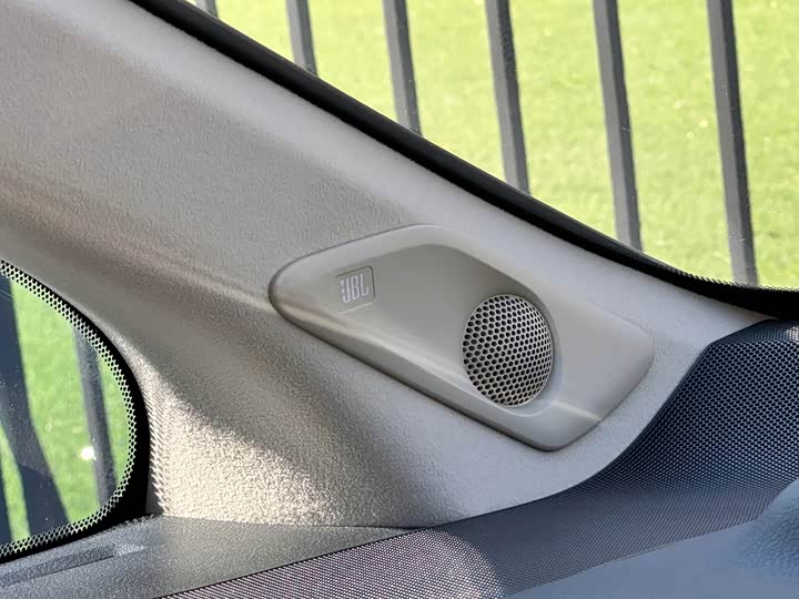 Фото 37 - Toyota Vellfire