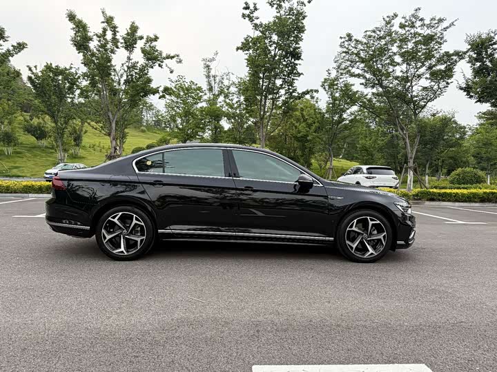 Фото 7 - Volkswagen Magotan