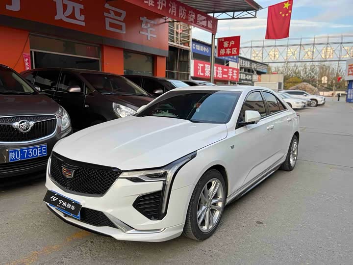 Фото 1 - Cadillac CT4