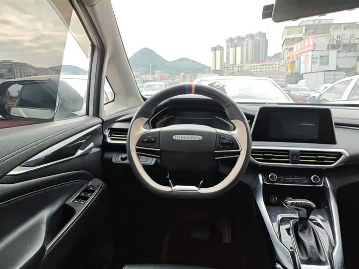 Фото 11 - Maxus G50