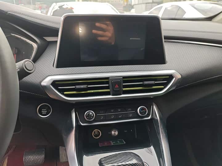 Фото 13 - Maxus G50