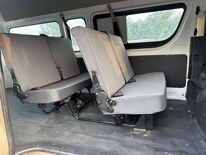 Фото 16 - Foton G7