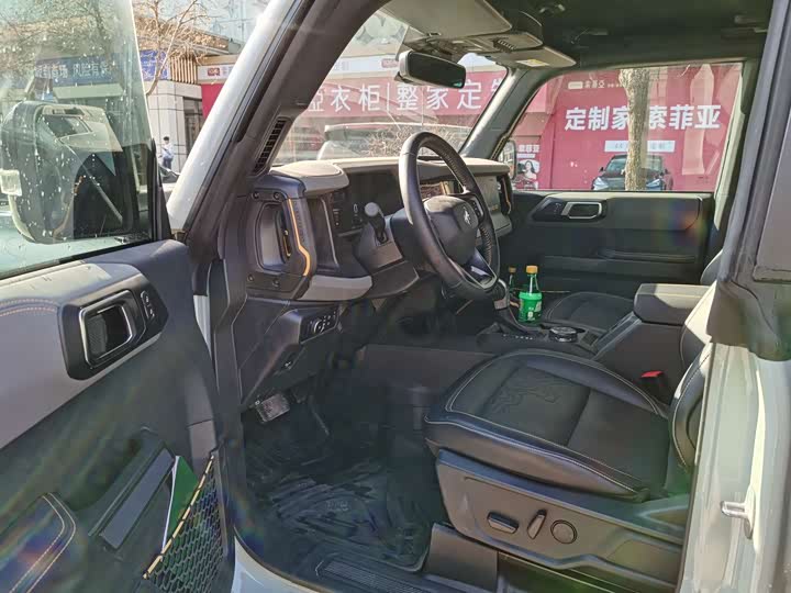 Фото 4 - Ford Bronco