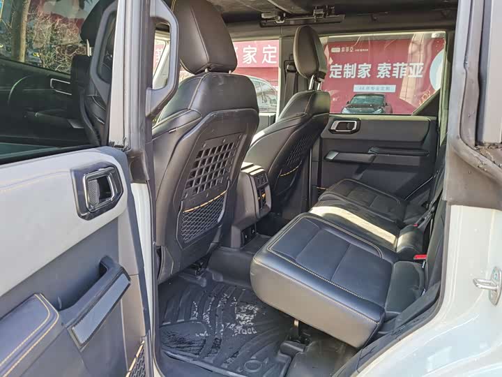 Фото 5 - Ford Bronco