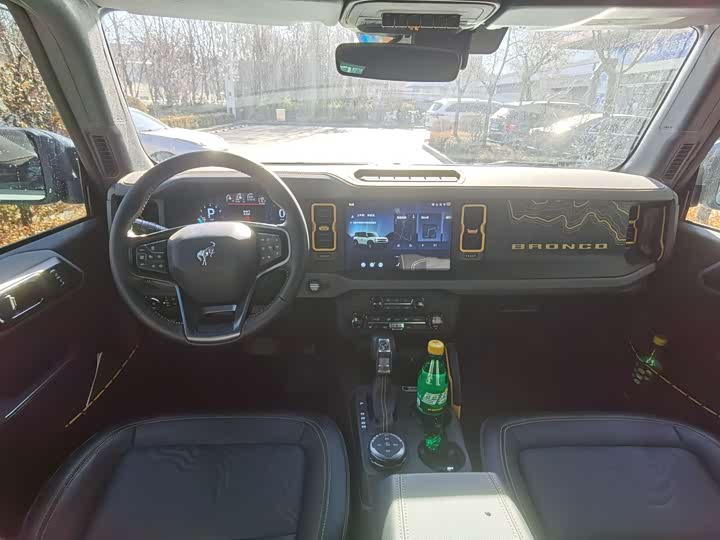 Фото 6 - Ford Bronco