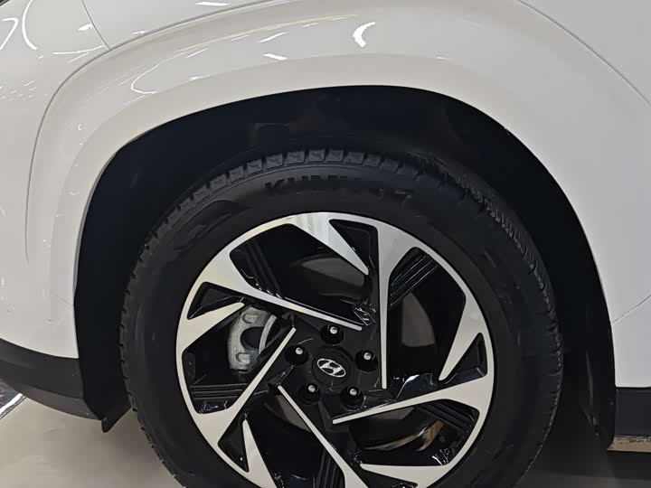 Фото 7 - Hyundai Custo