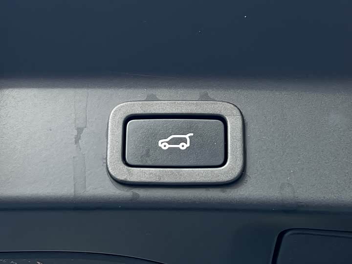 Фото 26 - Jaguar F-Pace