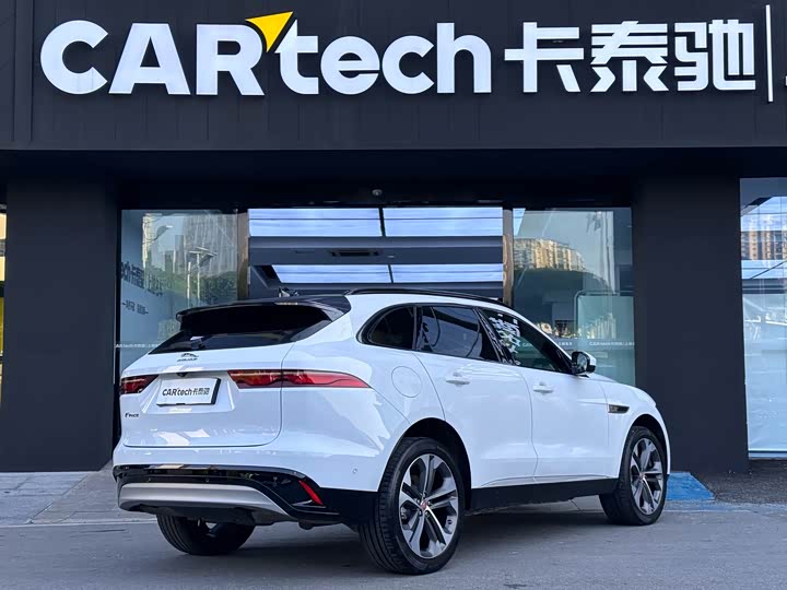 Фото 4 - Jaguar F-Pace
