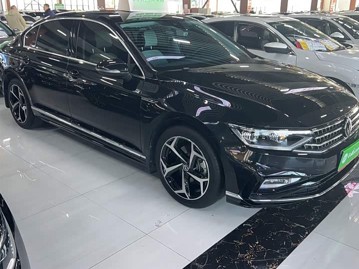 Фото 12 - Volkswagen Magotan