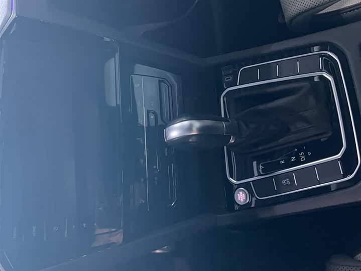 Фото 17 - Volkswagen Magotan