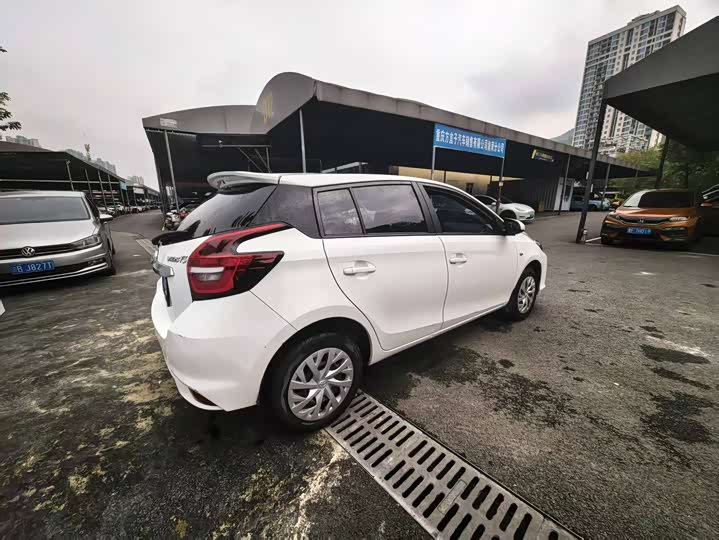 Фото 10 - Toyota Vios FS