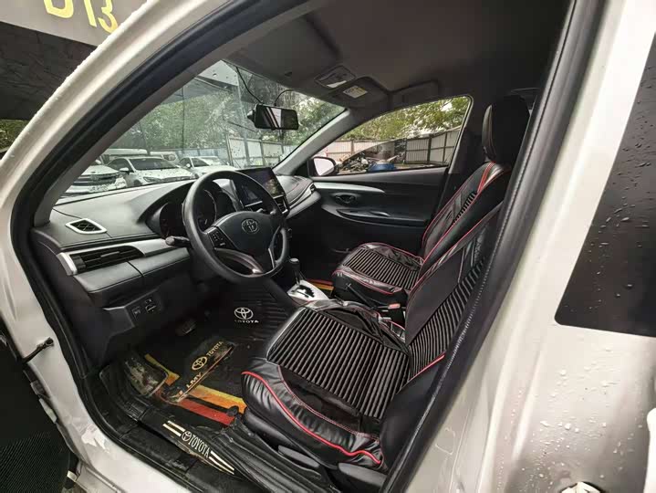 Фото 3 - Toyota Vios FS