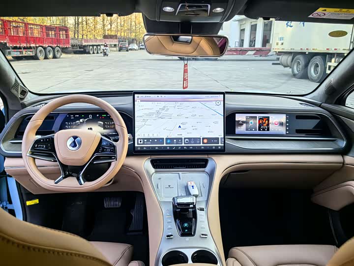 Фото 9 - Denza N7