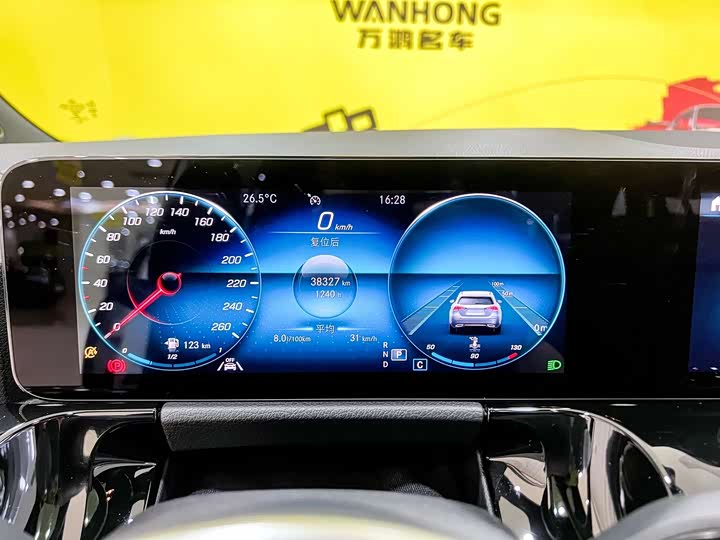 Фото 13 - Mercedes-Benz GLA-Class