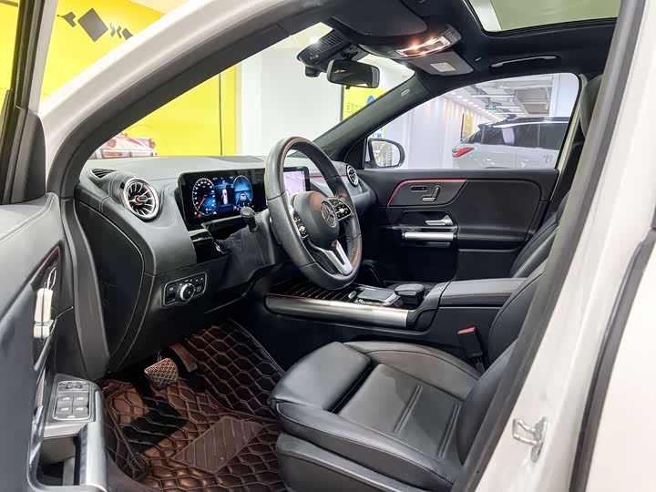 Фото 4 - Mercedes-Benz GLA-Class