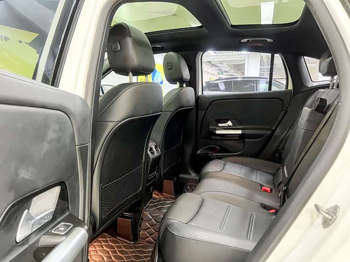 Фото 6 - Mercedes-Benz GLA-Class