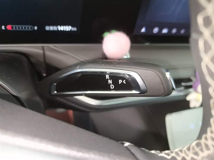 Фото 14 - Maxus G70