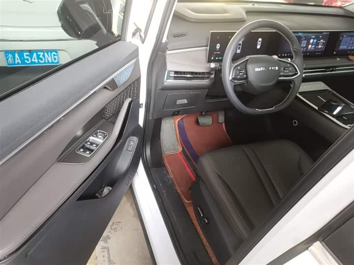 Фото 16 - Maxus G70