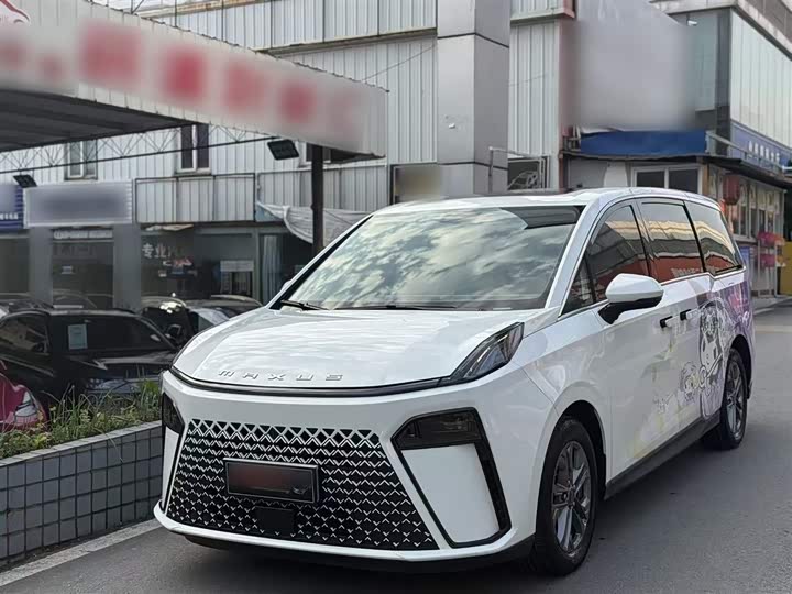 Фото 2 - Maxus G70