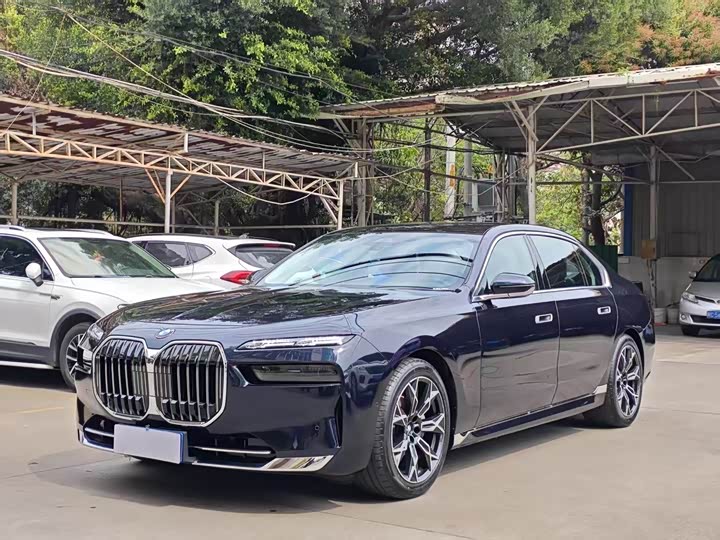 Фото 1 - BMW 7 Series