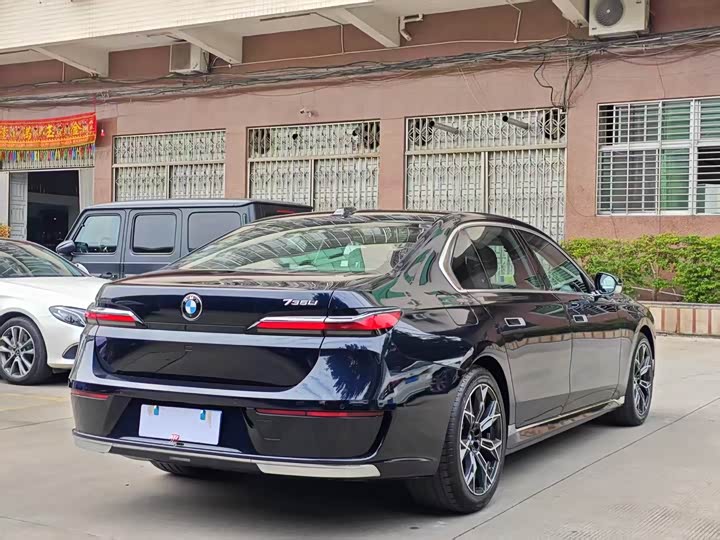 Фото 6 - BMW 7 Series