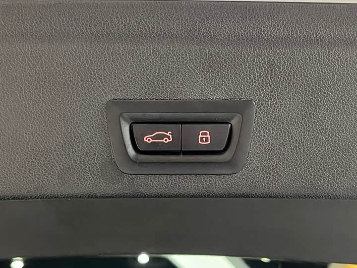 Фото 17 - BMW X6