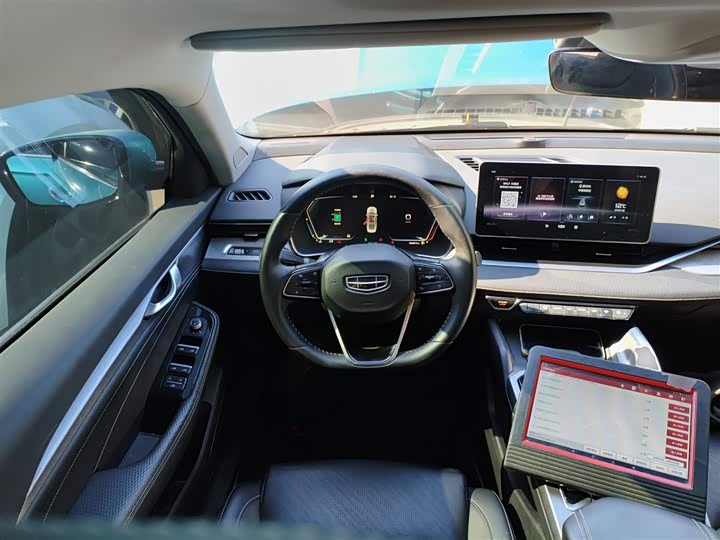 Фото 11 - Geely Preface