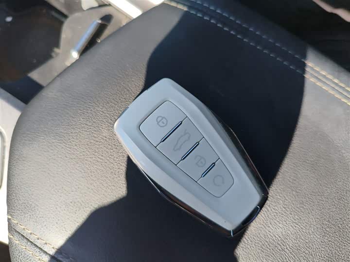 Фото 9 - Geely Preface