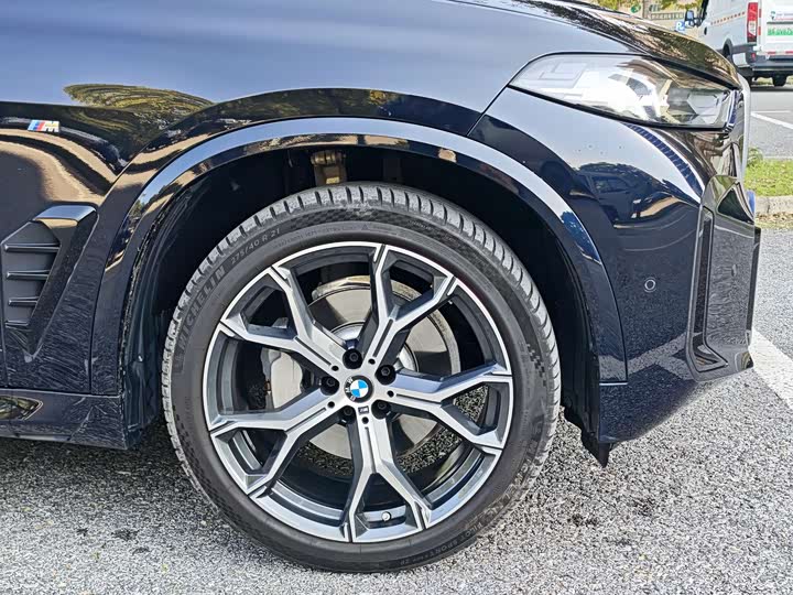 Фото 18 - BMW X5