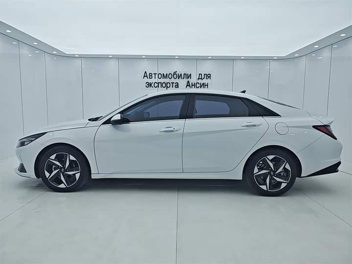 Фото 10 - Hyundai Elantra N line