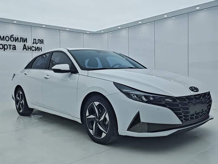 Фото 3 - Hyundai Elantra N line