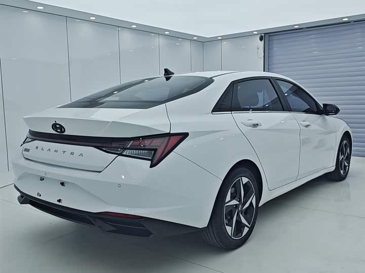 Фото 4 - Hyundai Elantra N line