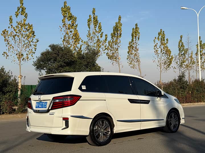 Фото 7 - Honda Elysion