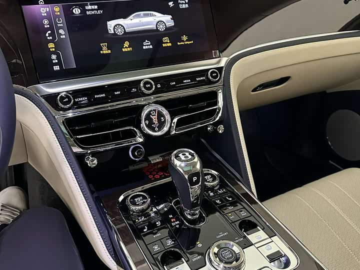 Фото 5 - Bentley Flying Spur