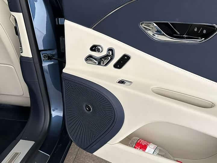 Фото 8 - Bentley Flying Spur