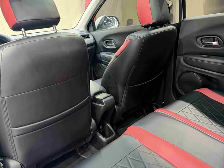 Фото 13 - Honda Vezel