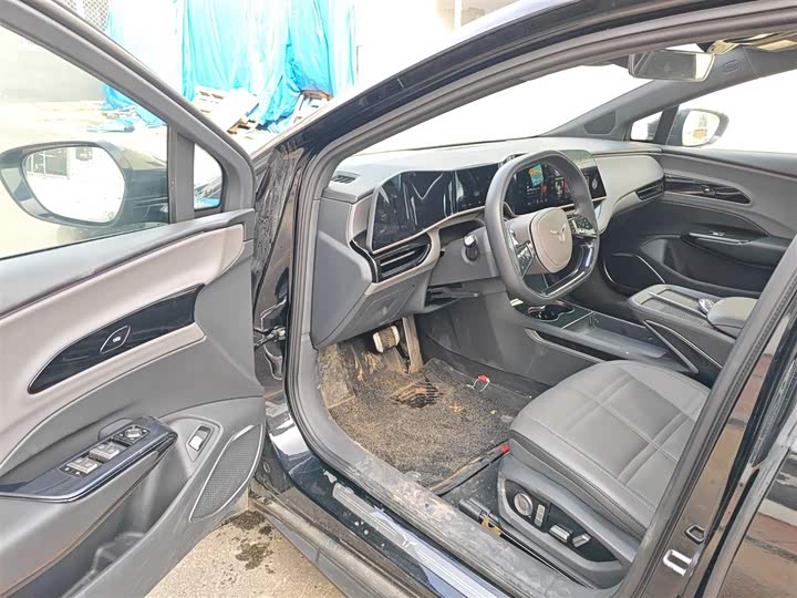 Фото 16 - Hongqi EH7