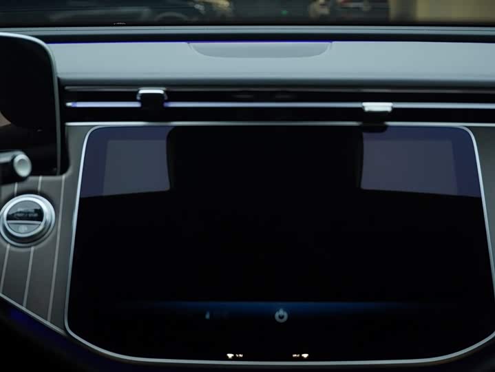 Фото 18 - Mercedes-Benz E-Class