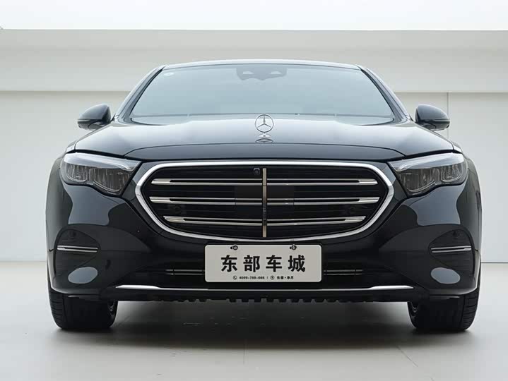 Фото 2 - Mercedes-Benz E-Class