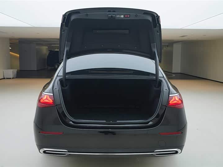 Фото 6 - Mercedes-Benz E-Class