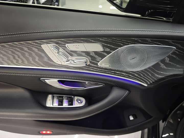 Фото 11 - Mercedes-Benz CLS-Class