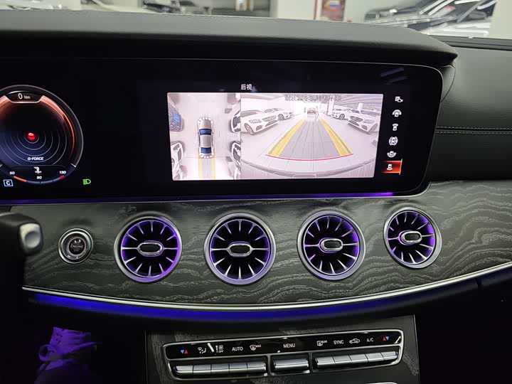 Фото 14 - Mercedes-Benz CLS-Class